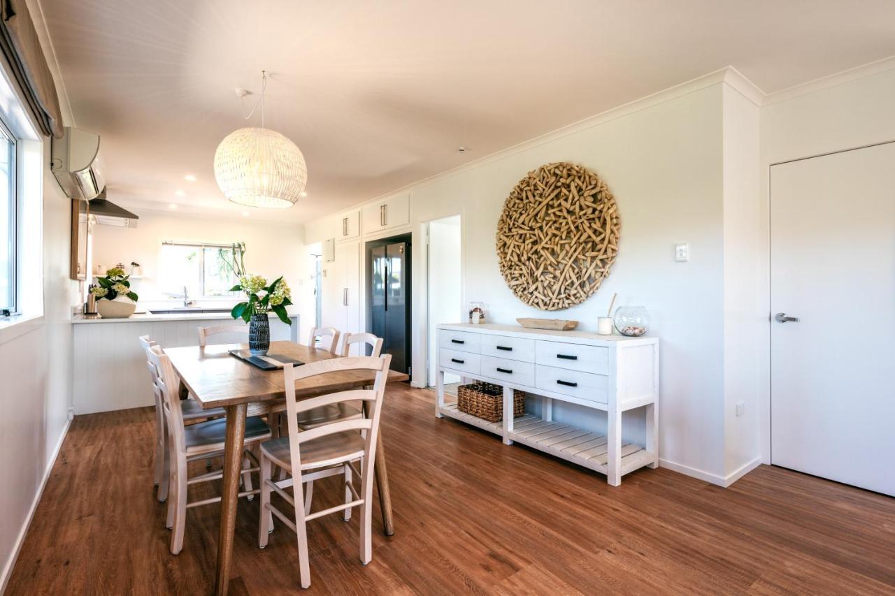 Oneroa Coastal Classic - Coast & Country Exterior photo